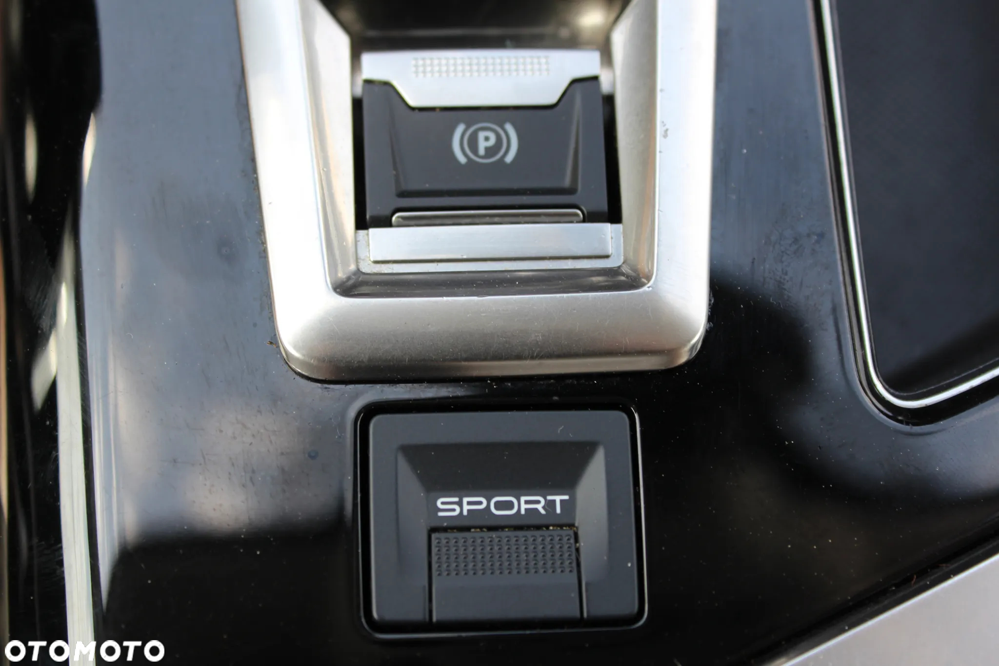 Peugeot 5008 BlueHDI 130 EAT8 Active - 25
