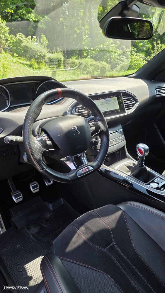 Peugeot 308 1.6 e-THP GTi - 12