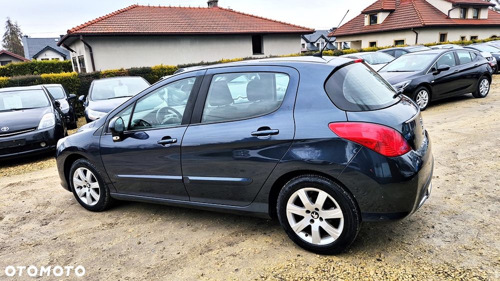 Peugeot 308 1.6 Premium Plus - 21