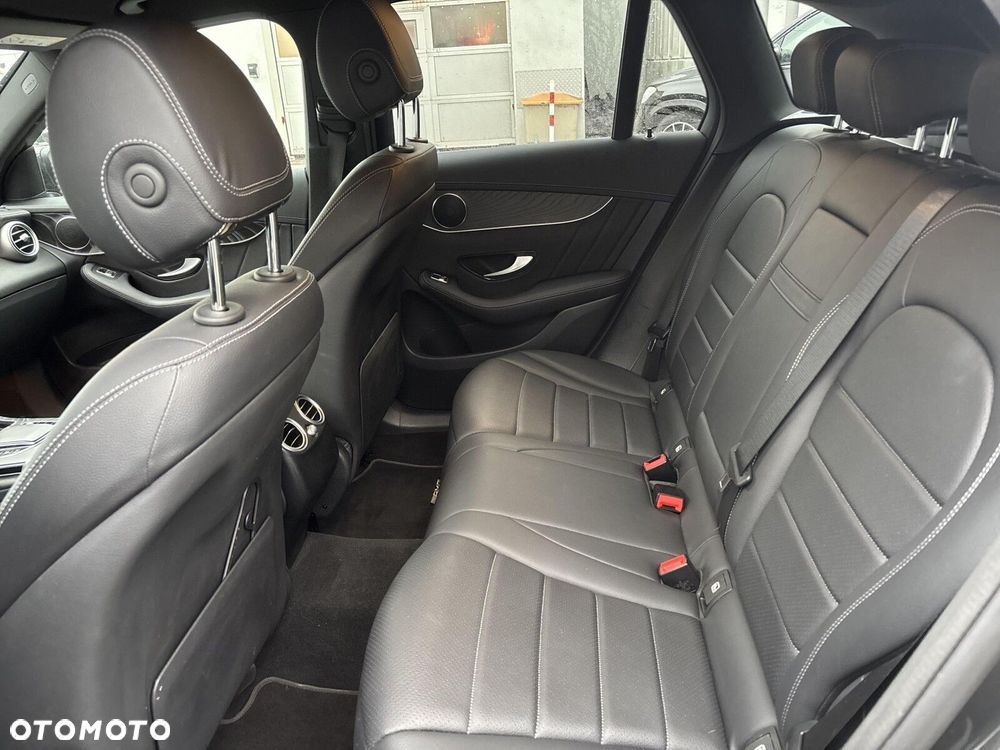 Mercedes-Benz GLC - 23