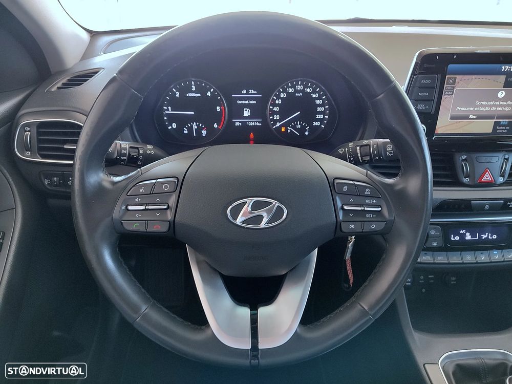 Hyundai i30 CW - 25
