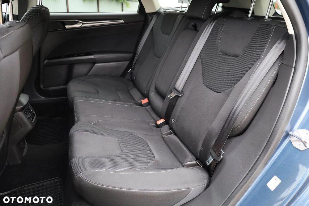 Ford Mondeo 2.0 Hybrid Titanium - 38