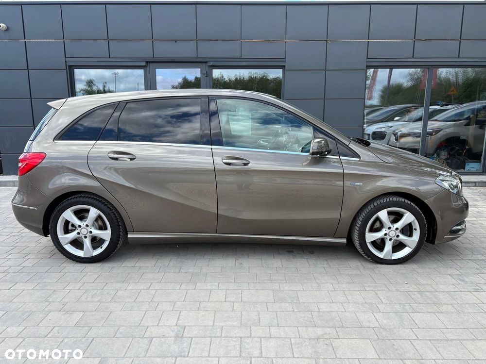 Mercedes-Benz Klasa B 180 CDI (BlueEFFICIENCY) - 8