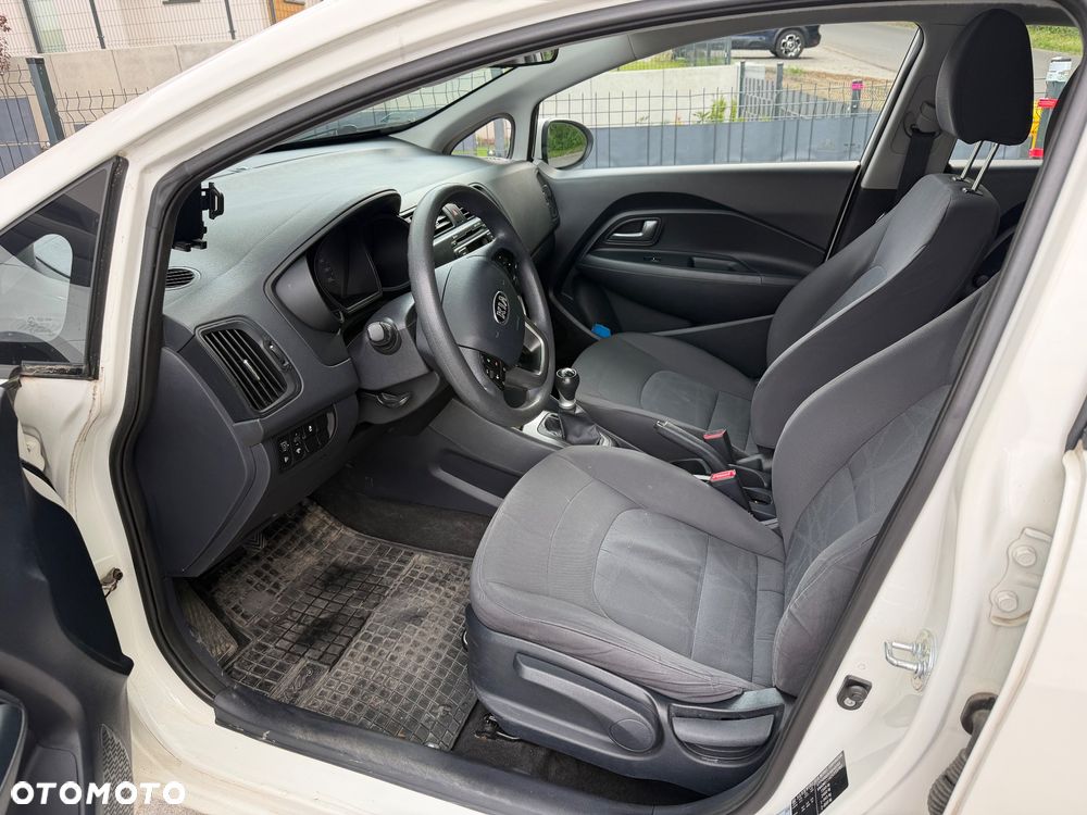 Kia Rio 1.2 L - 14