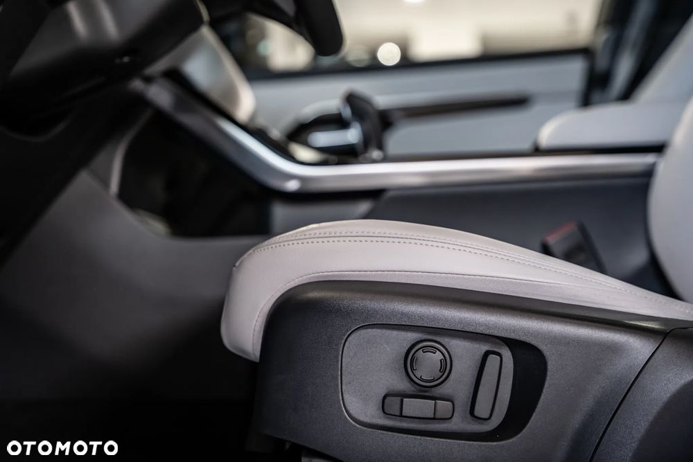 Land Rover Range Rover Evoque - 24