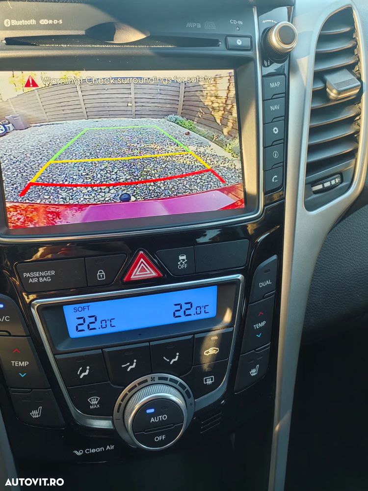 Hyundai i30 1.6 CRDI Premium - 11