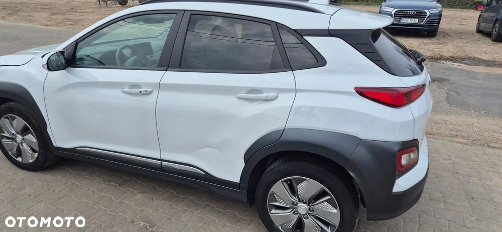 Hyundai Kona 64kWh Premium - 6