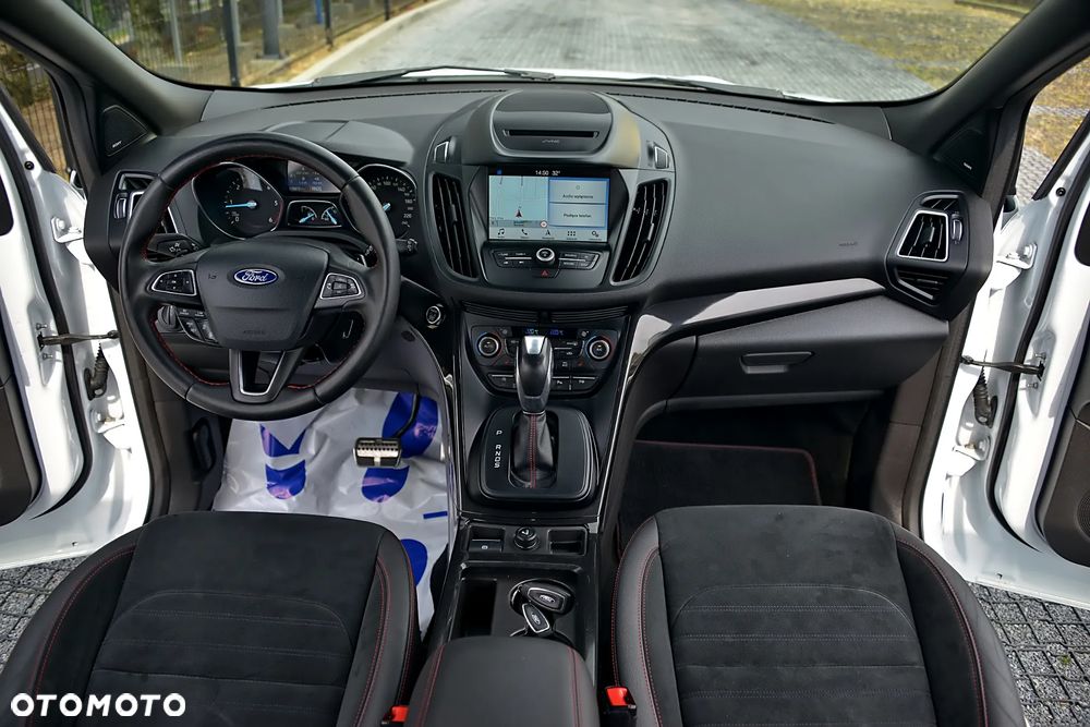 Ford Kuga 2.0 TDCi 4x4 ST-Line - 37