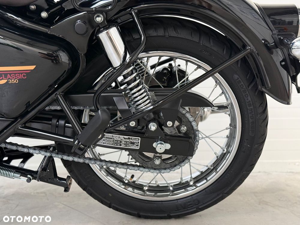 Royal Enfield Classic - 32