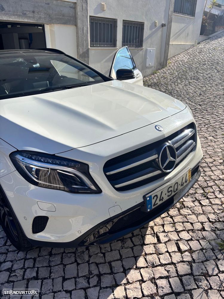 Mercedes-Benz GLA 180 — fotografia 8