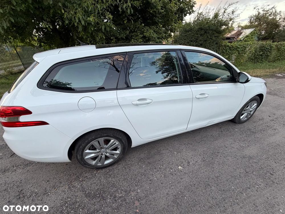 Peugeot 308 1.6 BlueHDi Allure S&S - 15