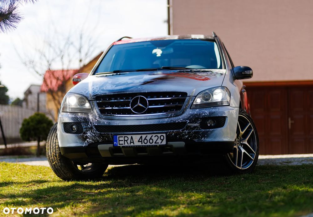 Mercedes-Benz ML - 10