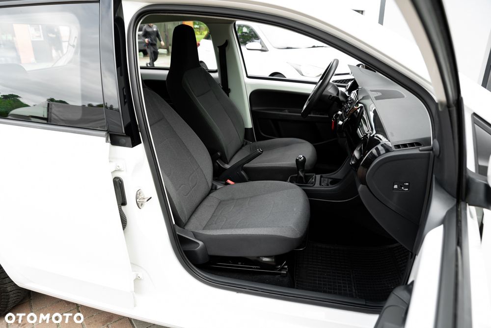 Volkswagen up! 1.0 high - 25
