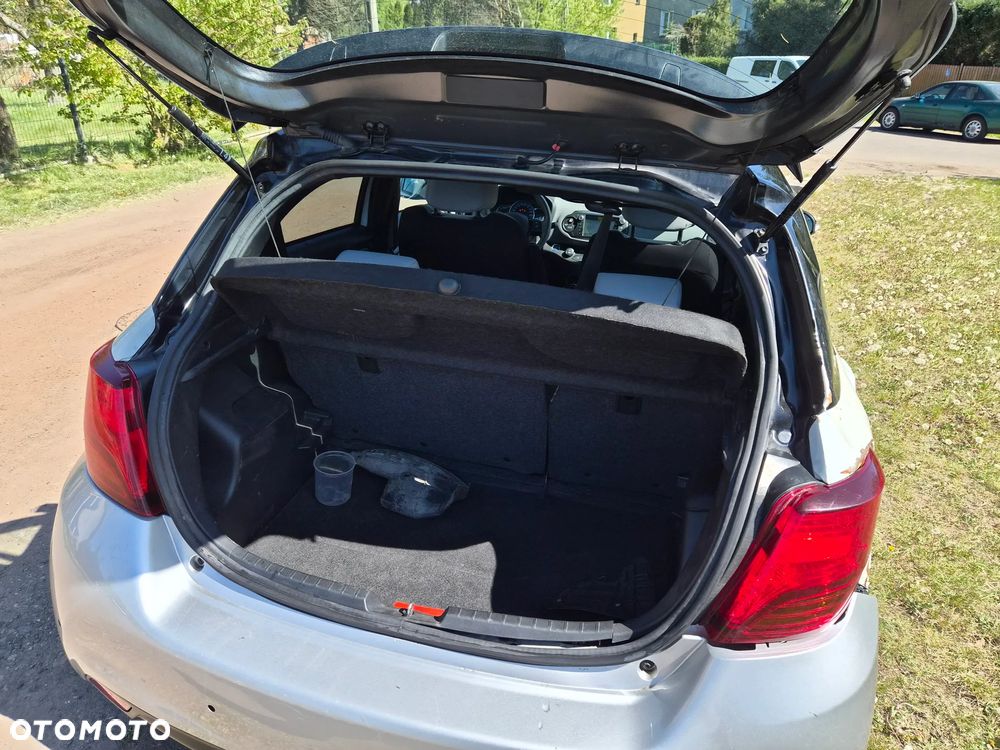 Toyota Yaris Hybrid 100 Selection - 7