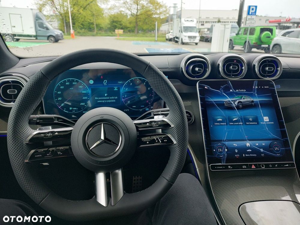 Mercedes-Benz GLC - 24