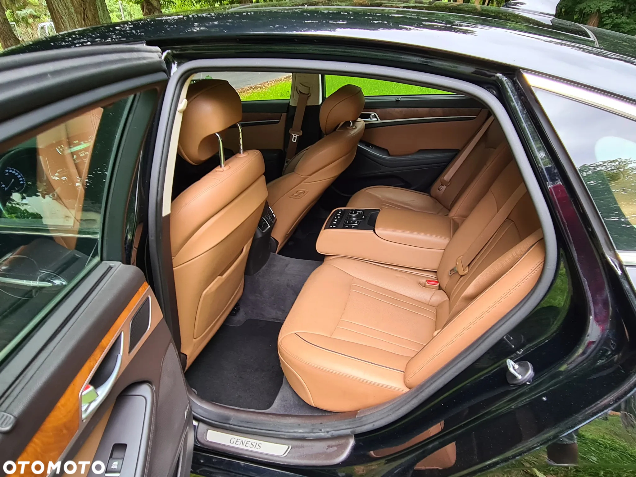 Genesis G80 - 8