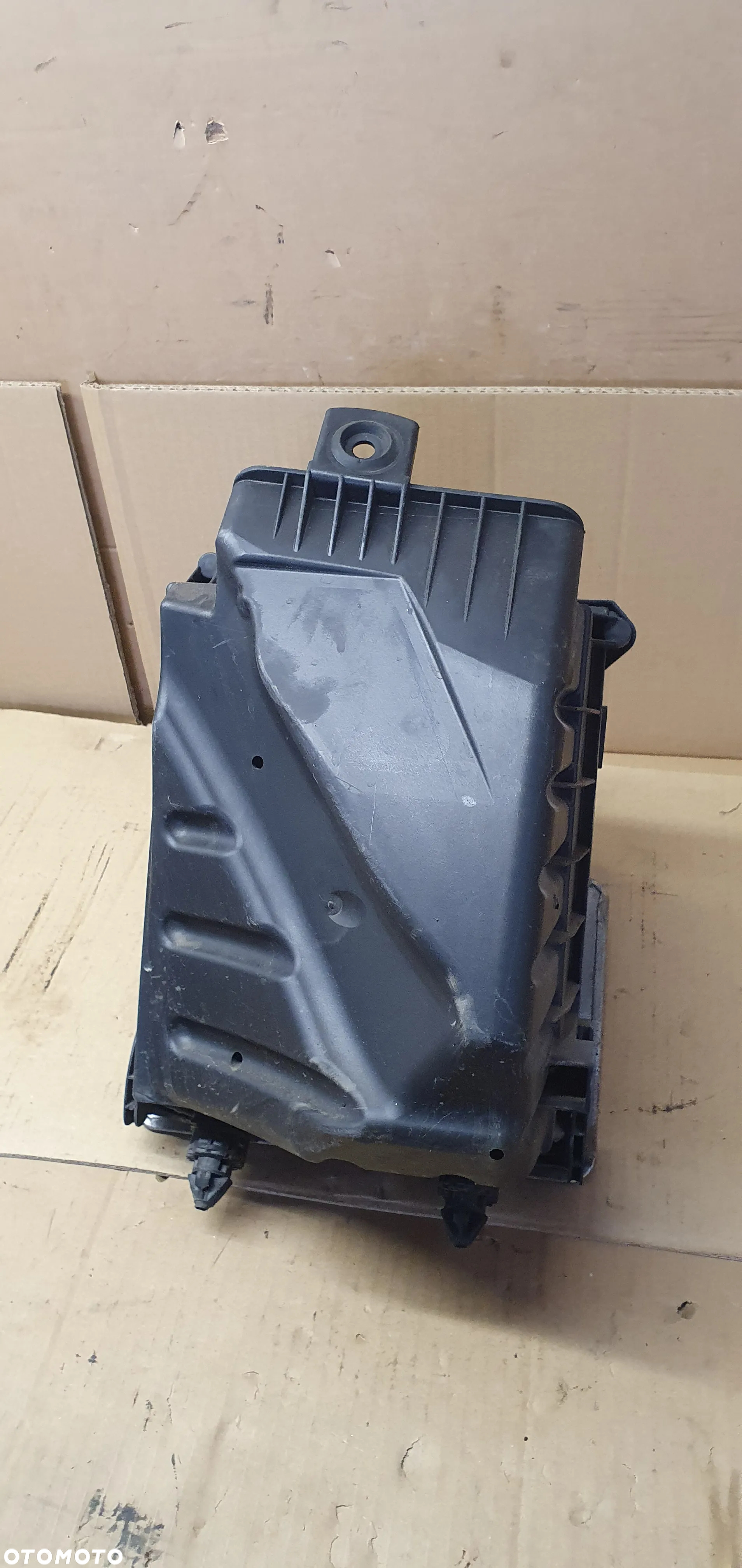 Obudowa filtra powietrza Audi A4 B6 2.0 06B133837R - 5