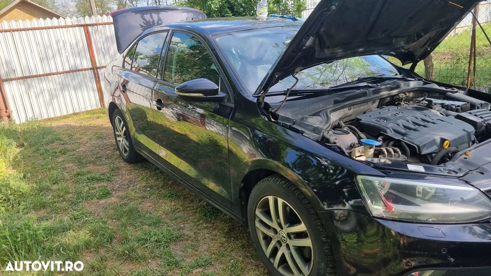 Volkswagen Jetta 2.0 TDI DSG Comfortline - 7