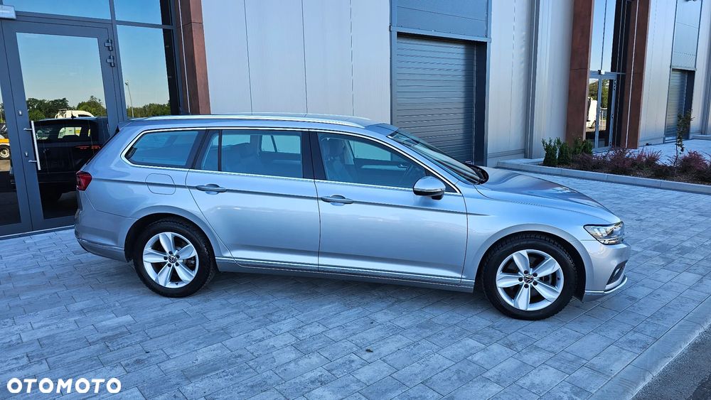 Volkswagen Passat Variant 2.0 TDI EVO Elegance DSG - 32