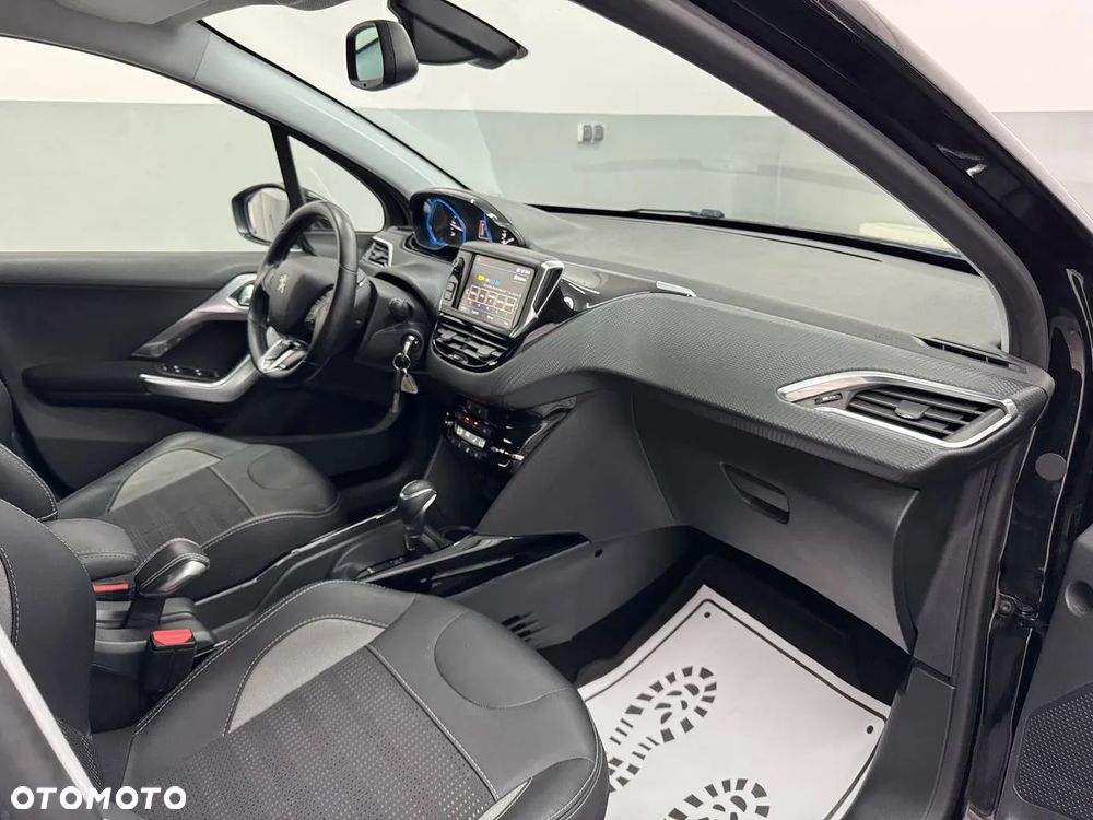 Peugeot 2008 BlueHDi FAP 120 STOP & START EAT6 Allure - 31