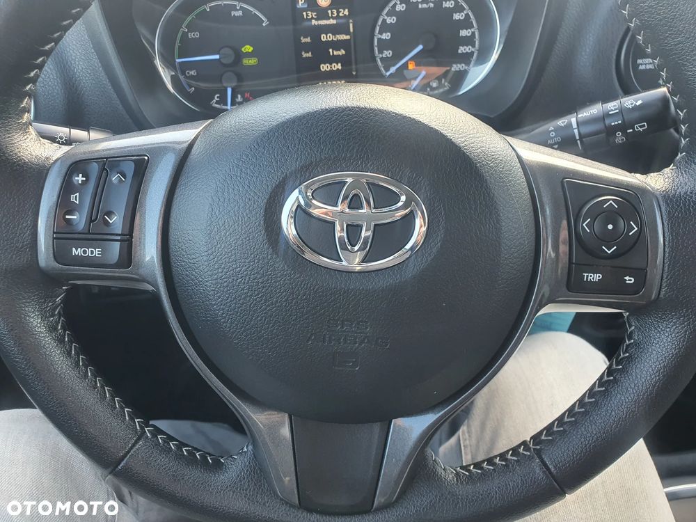 Toyota Yaris 1.5 VVT-i Y20 Team Deutschland - 16