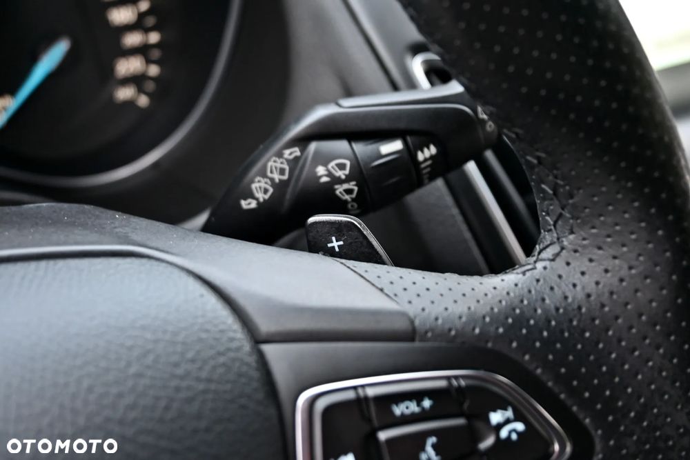 Ford Focus 1.5 EcoBoost ST-Line - 28