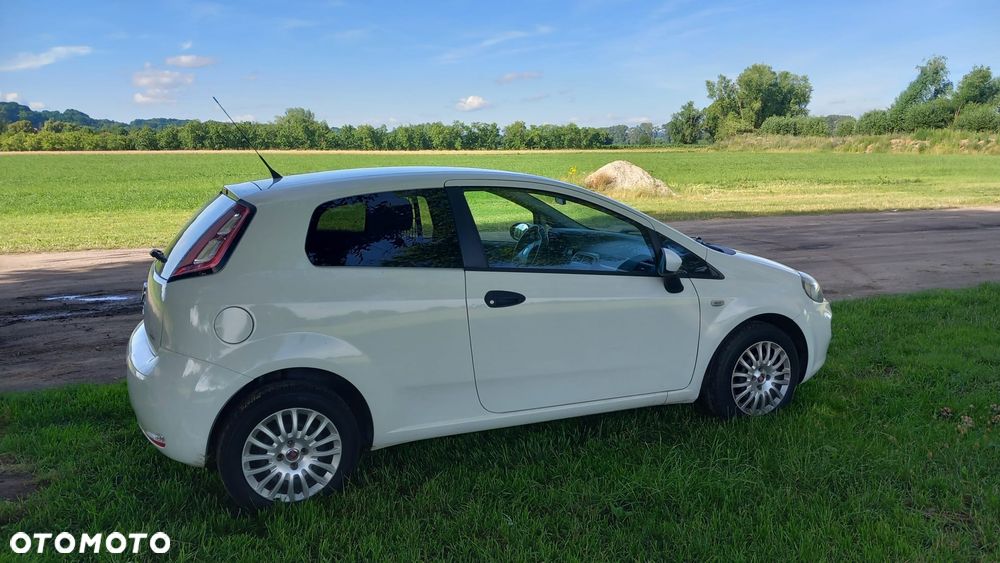 Fiat Punto 1.4 Easy S&S - 16