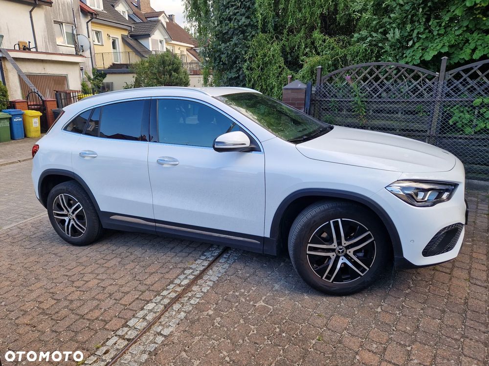 Mercedes-Benz GLA 200 Business Edition - 4