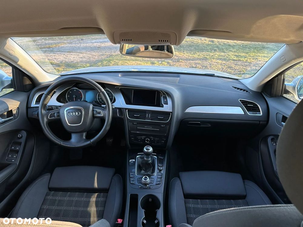 Audi A4 Avant 2.0 TDI DPF S line Sportpaket - 9