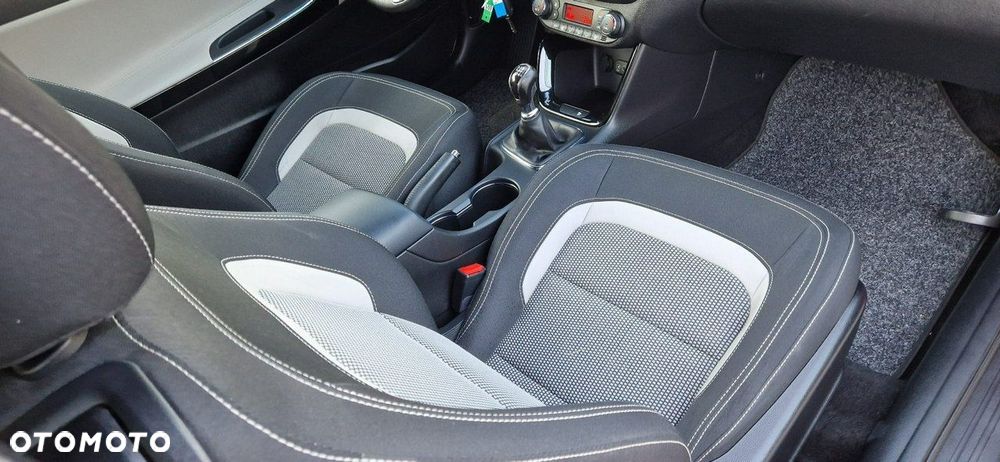 Kia ProCeed - 30