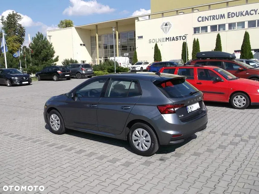 Skoda Fabia 1.0 Selection - 4