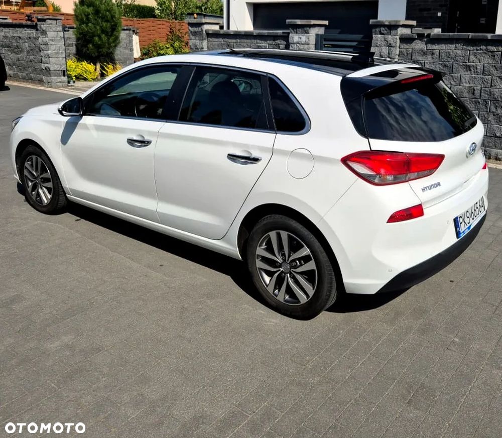 Hyundai i30 1.6 CRDi BlueDrive Premium DCT - 14