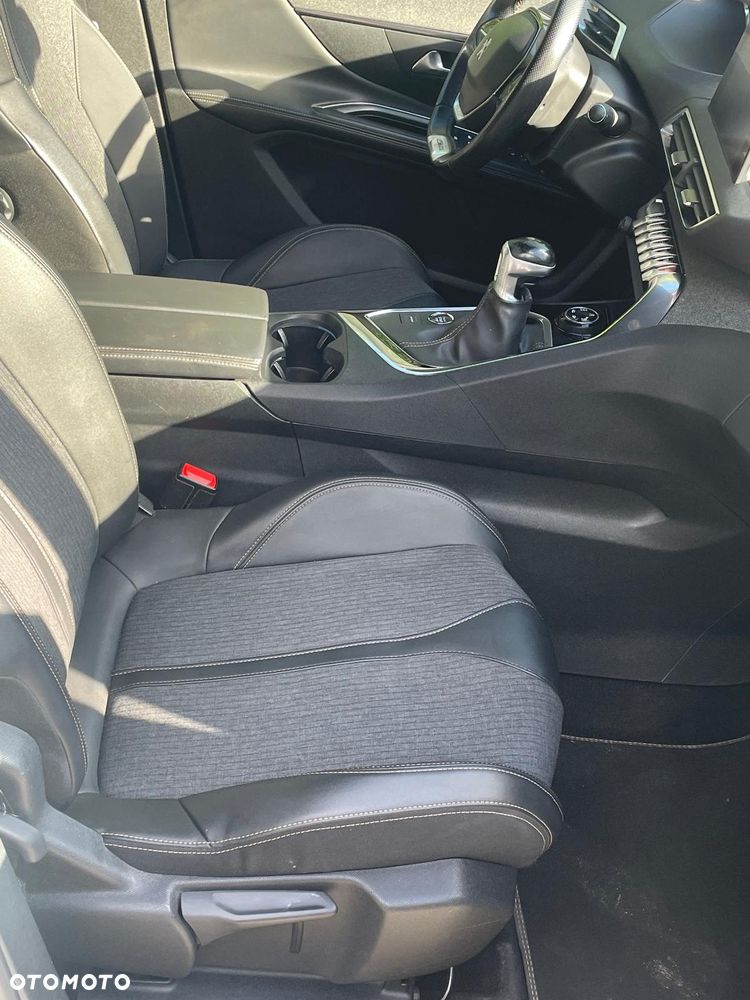 Peugeot 5008 - 12