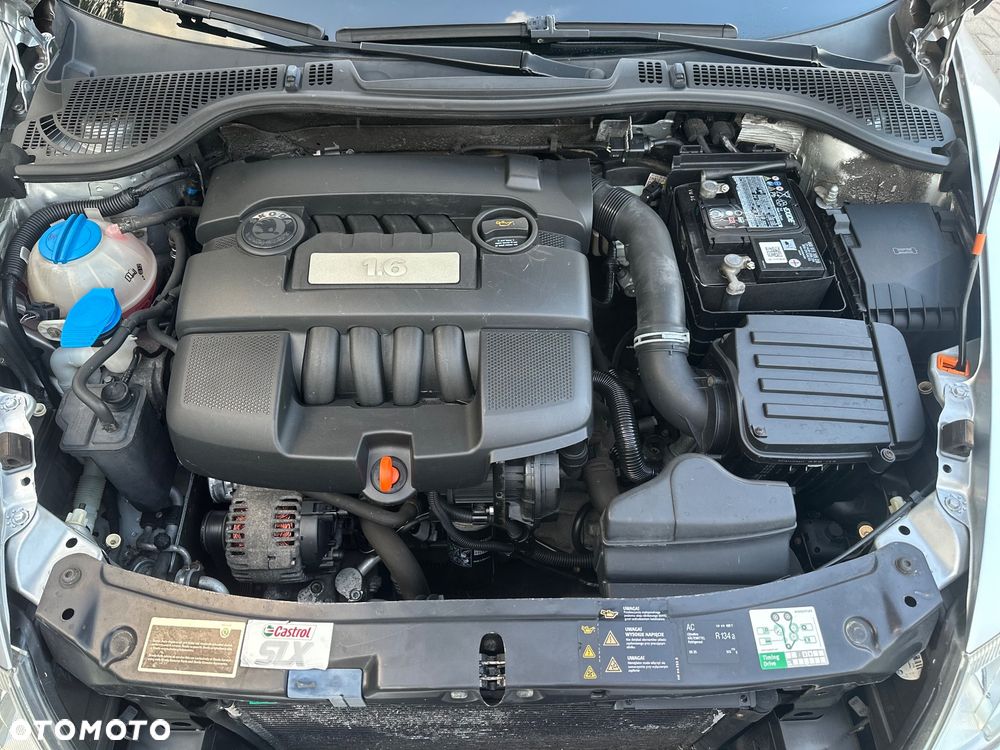 Skoda Octavia 1.6 Ambiente - 12