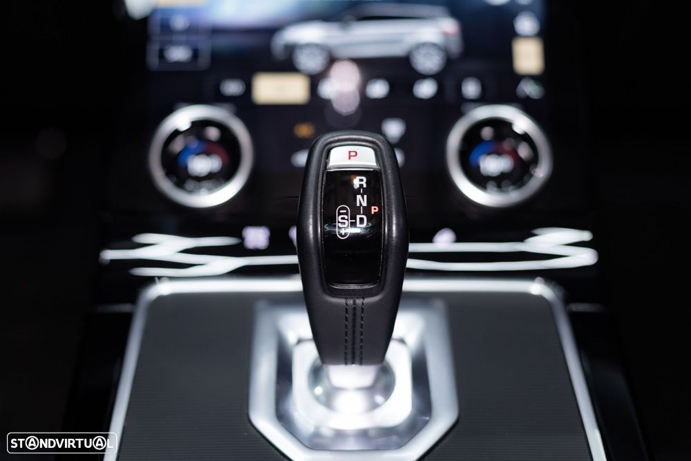 Land Rover Range Rover Evoque 1.5 P300e AWD Auto - 33