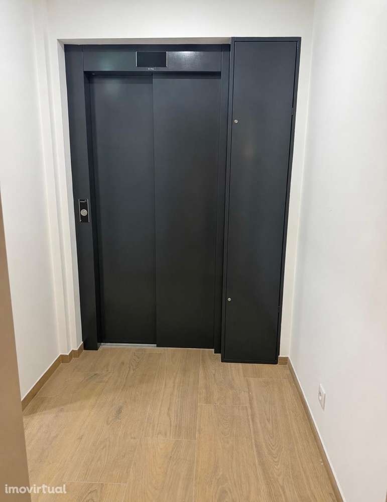 T2+2 Último piso com elevador | Metro Marques/ Faria Guimarães - Grande imagem: 3/16