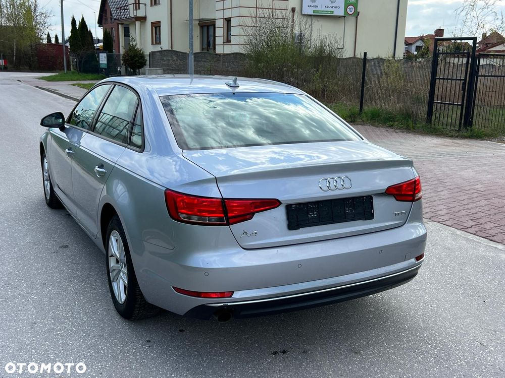 Audi A4 Limousine - 15