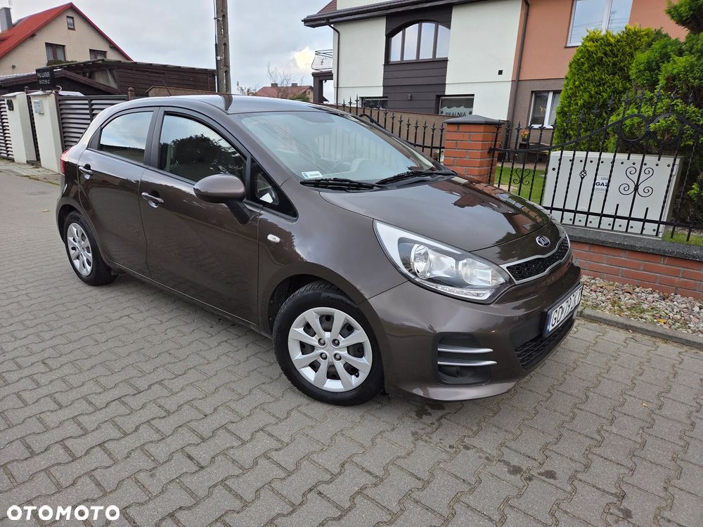 Kia Rio 2015 photo 2