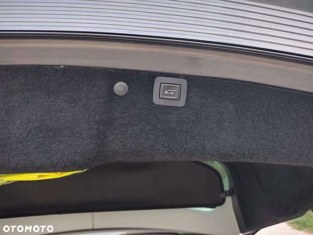Opel Insignia 2.0 CDTI - 9