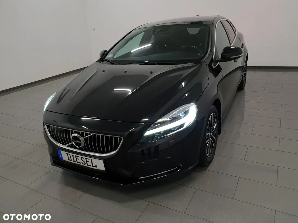 Volvo V40 D4 Inscription - 35