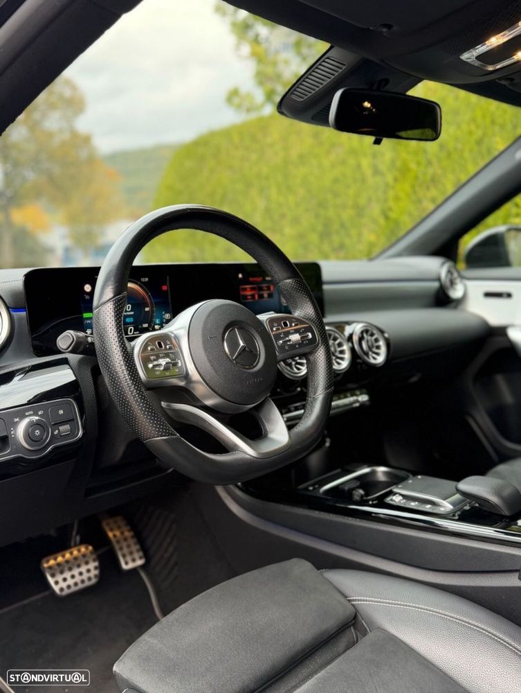 Mercedes-Benz A 250 e 8G-DCT AMG Line - 11