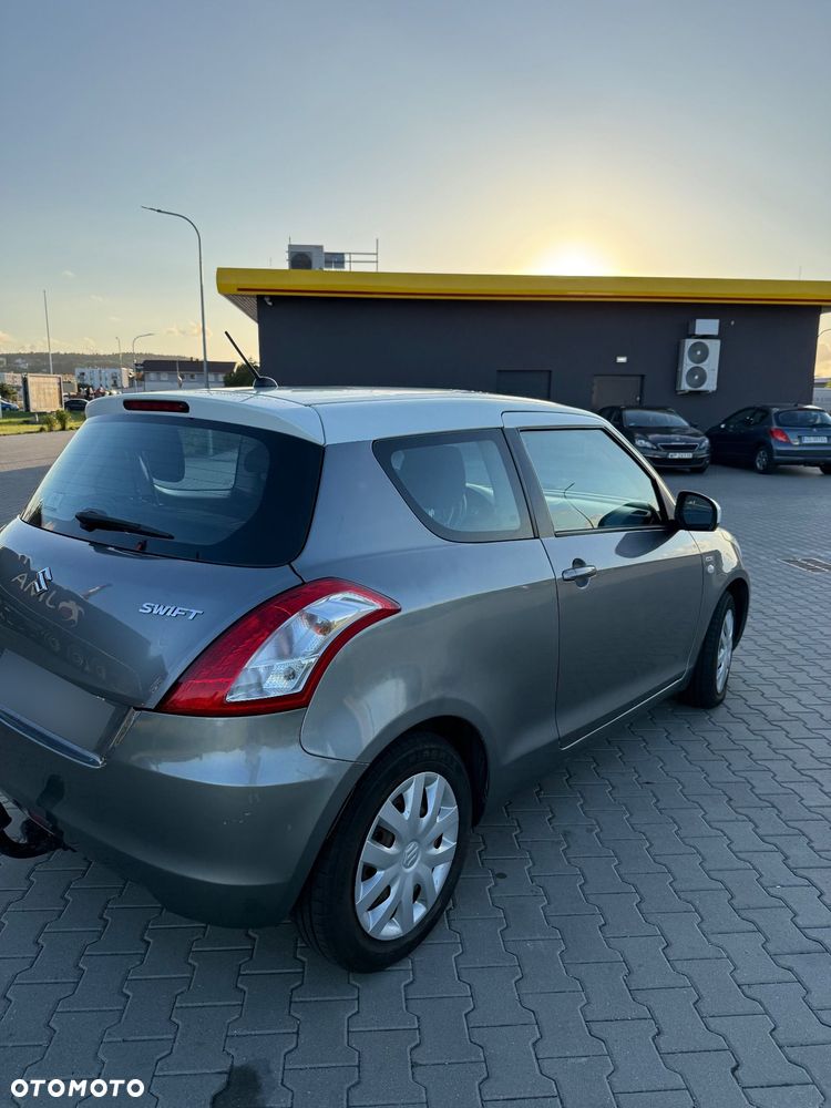 Suzuki Swift - 11
