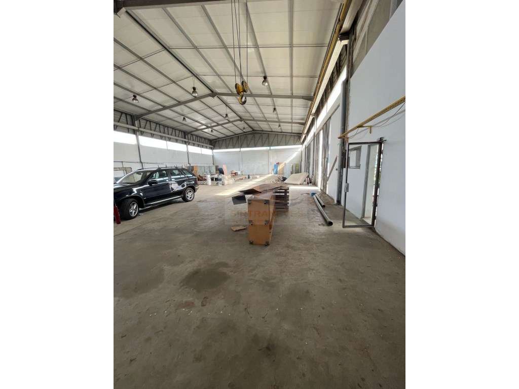 ARRENDAMENTO DE Armazém com 800m2, Pé Direito 9m, Com Escritórios, ... - Grande imagem: 3/17