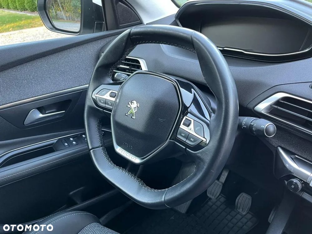 Peugeot 3008 1.2 PureTech Allure S&S - 34