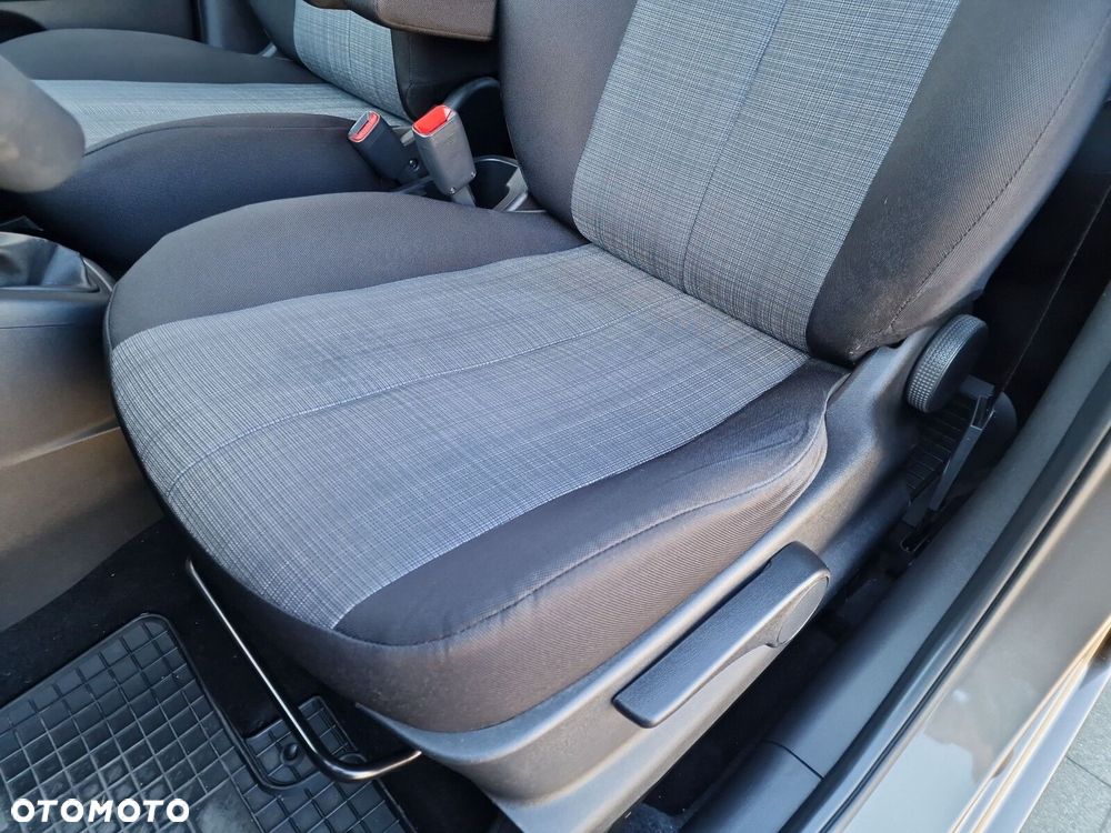 Kia Venga 1.4 M - 12