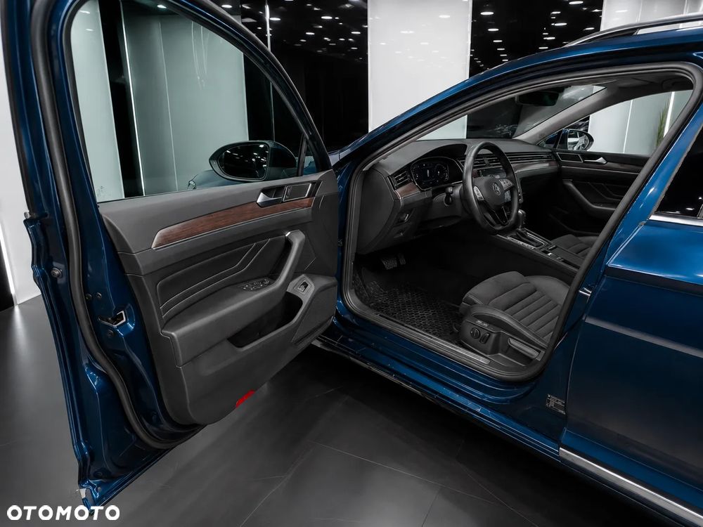 Volkswagen Passat Variant 2.0 TSI Elegance DSG - 6