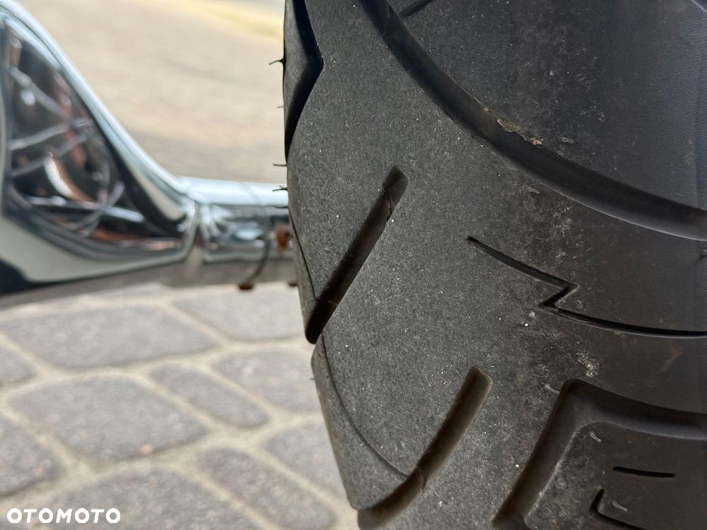 Harley-Davidson Softail Deluxe - 13