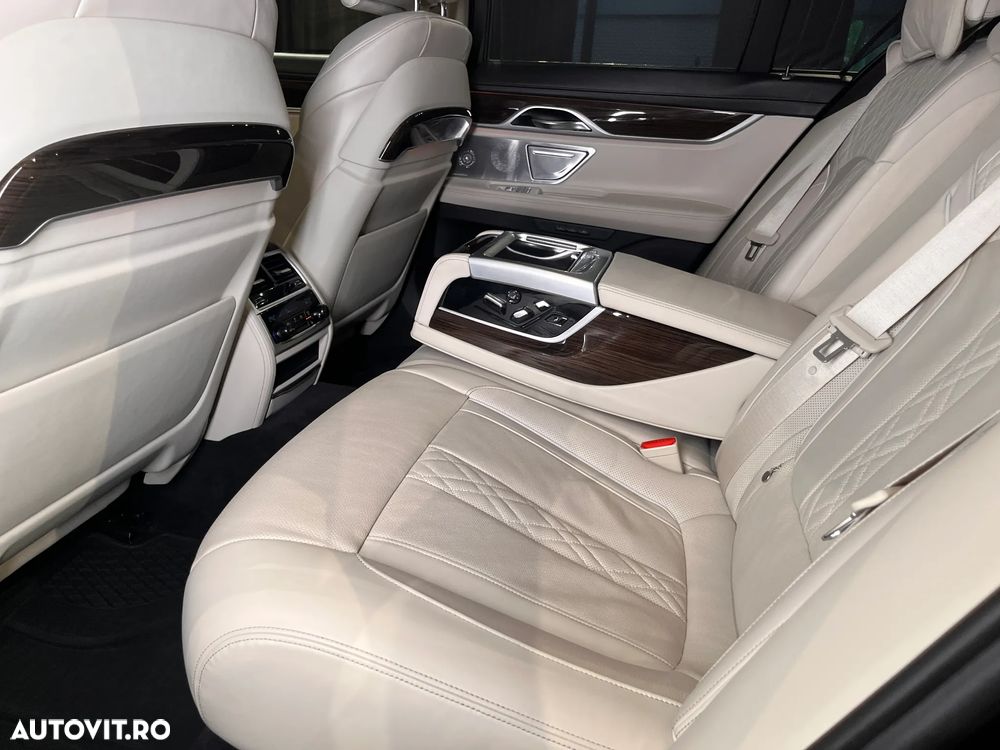 BMW Seria 7 730d xDrive - 22