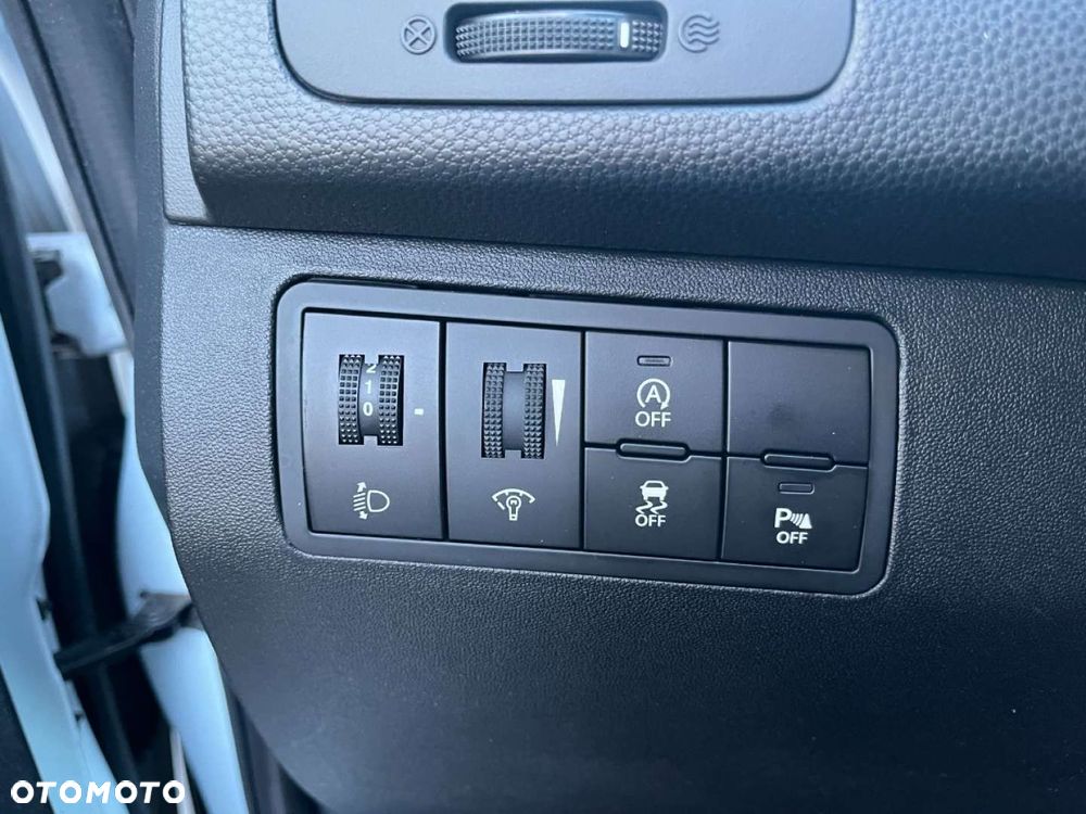 Kia Venga 1.4 CRDi 90 Business Line - 24