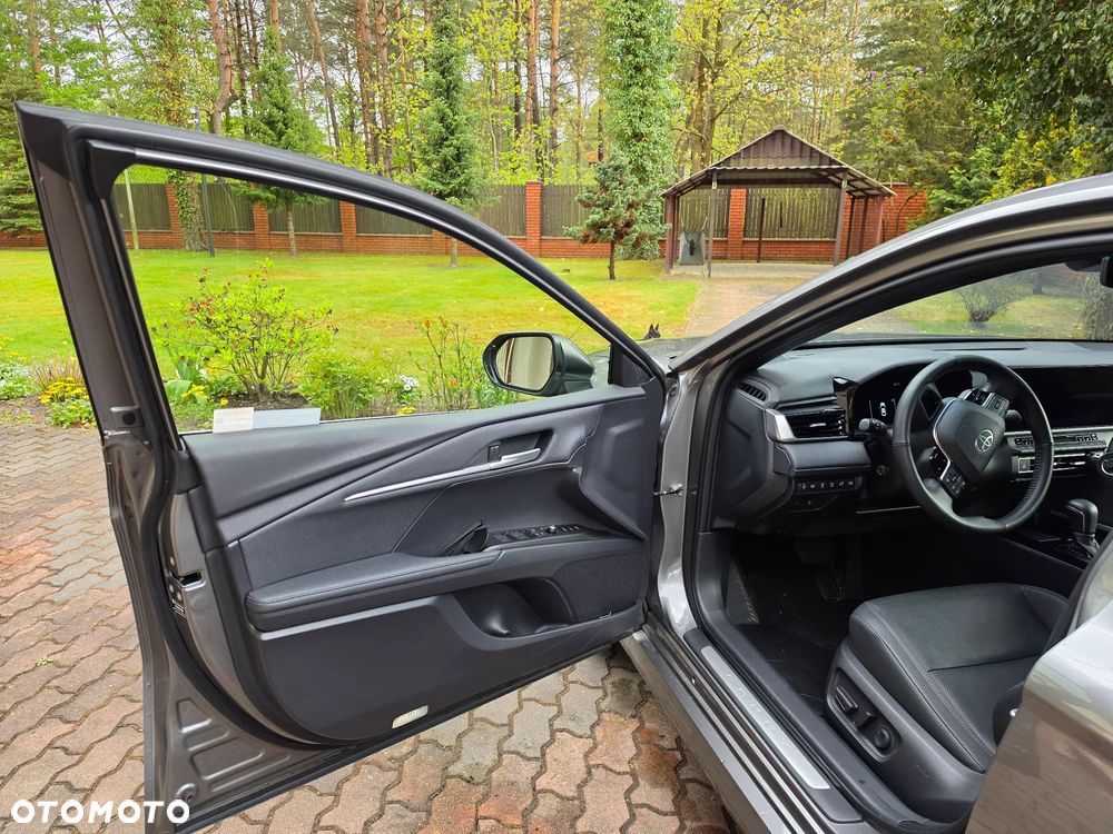 Toyota Camry 2.5 Hybrid Dynamic Force Executive e-CVT - 14